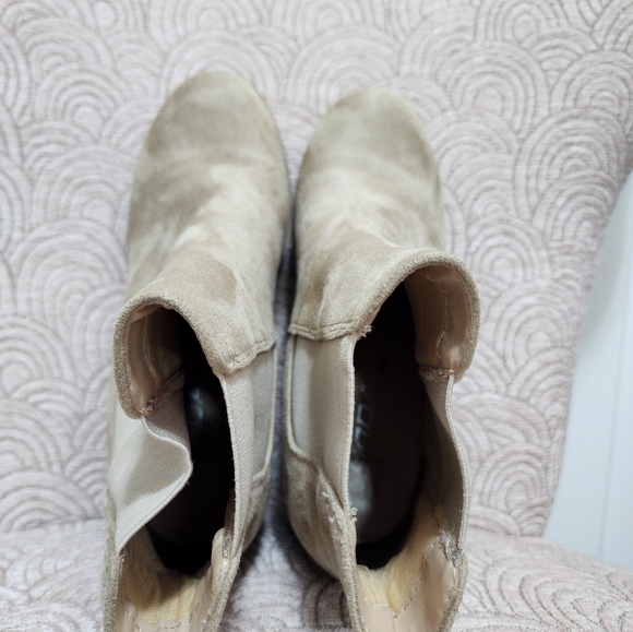 Soda Beige Heeled Ankle Booties - Picture 10 of 11